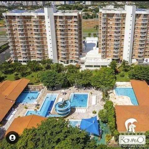 Apartamento Imperio Romano! Parque Aquatico Incrivel! 2q Com Ar Split! Cozinha Completa! Perto De Tudo! 902 C